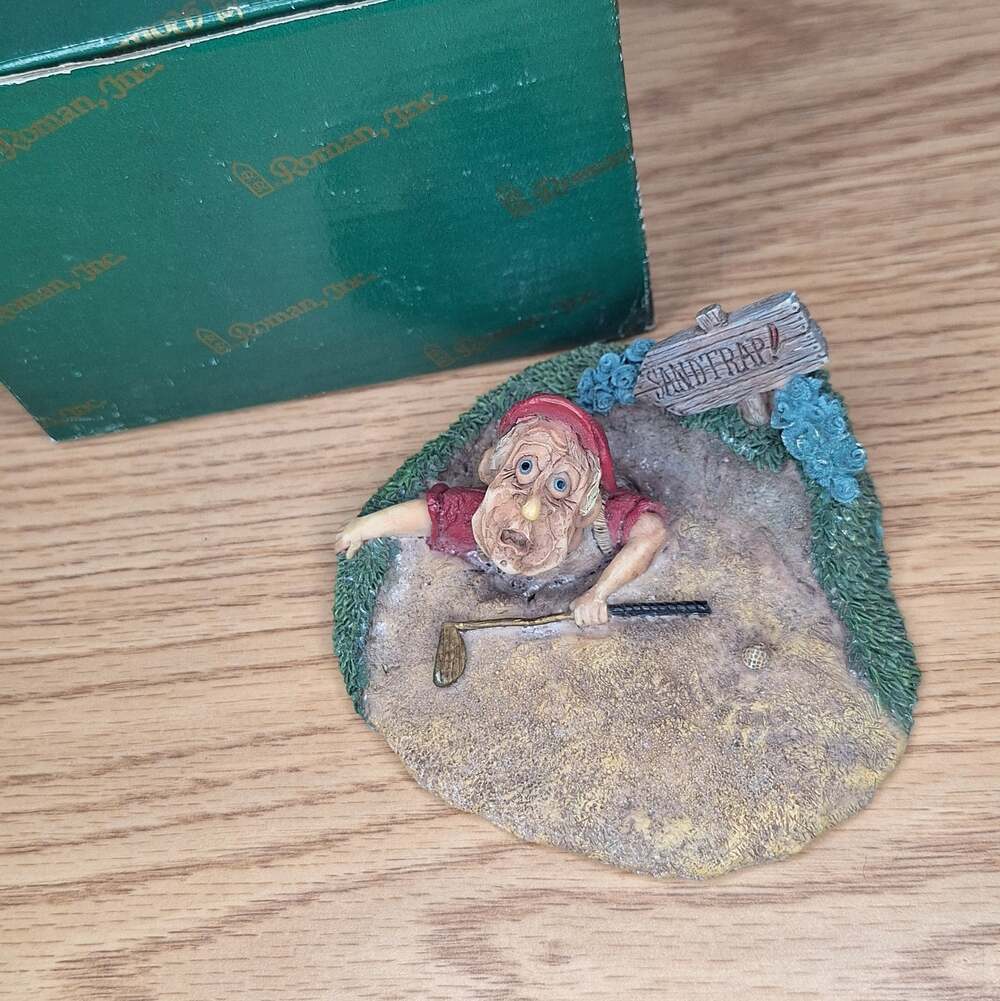 VTG 1996 Duffers Club Sand Trap Golf Figurine Doug Harris Roman Inc 44504 NIB